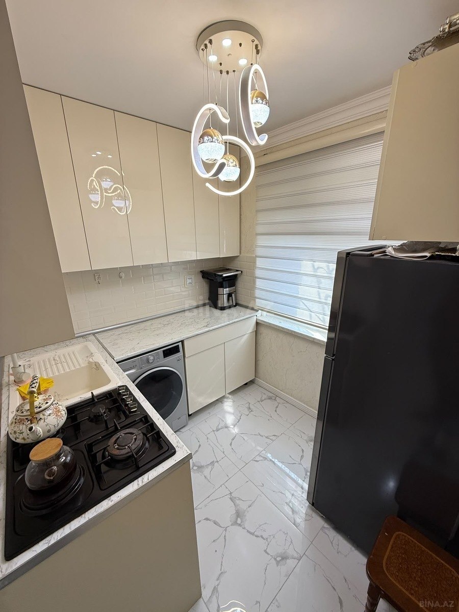 2 otaqlı Köhnə tikili, Xalqlar Dostluğu m., Bakı