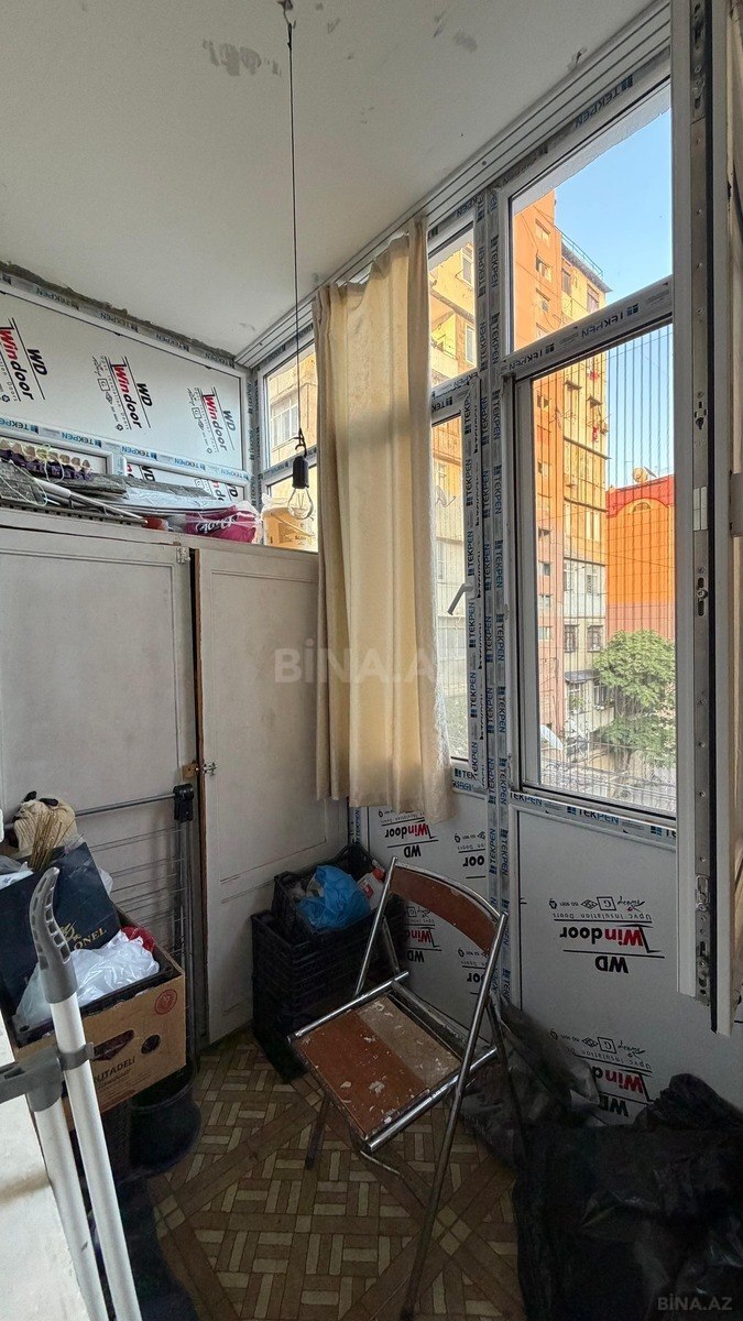 1 otaqlı Köhnə tikili, Memar Əcəmi m., Bakı