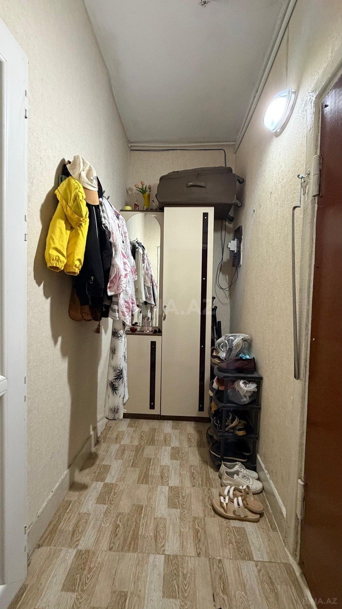 1 otaqlı Köhnə tikili, Memar Əcəmi m., Bakı