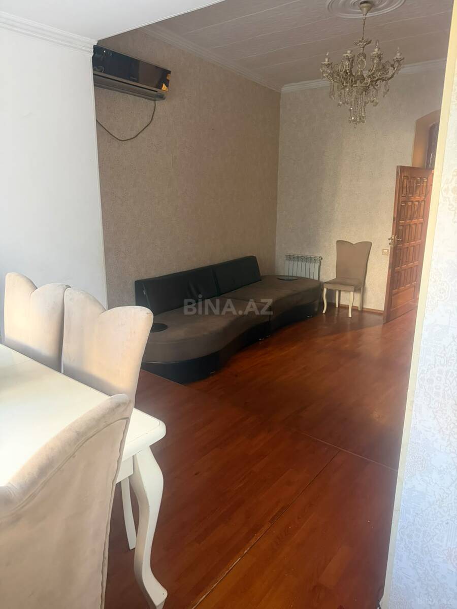 2 otaqlı Köhnə tikili, 28 May m., Bakı