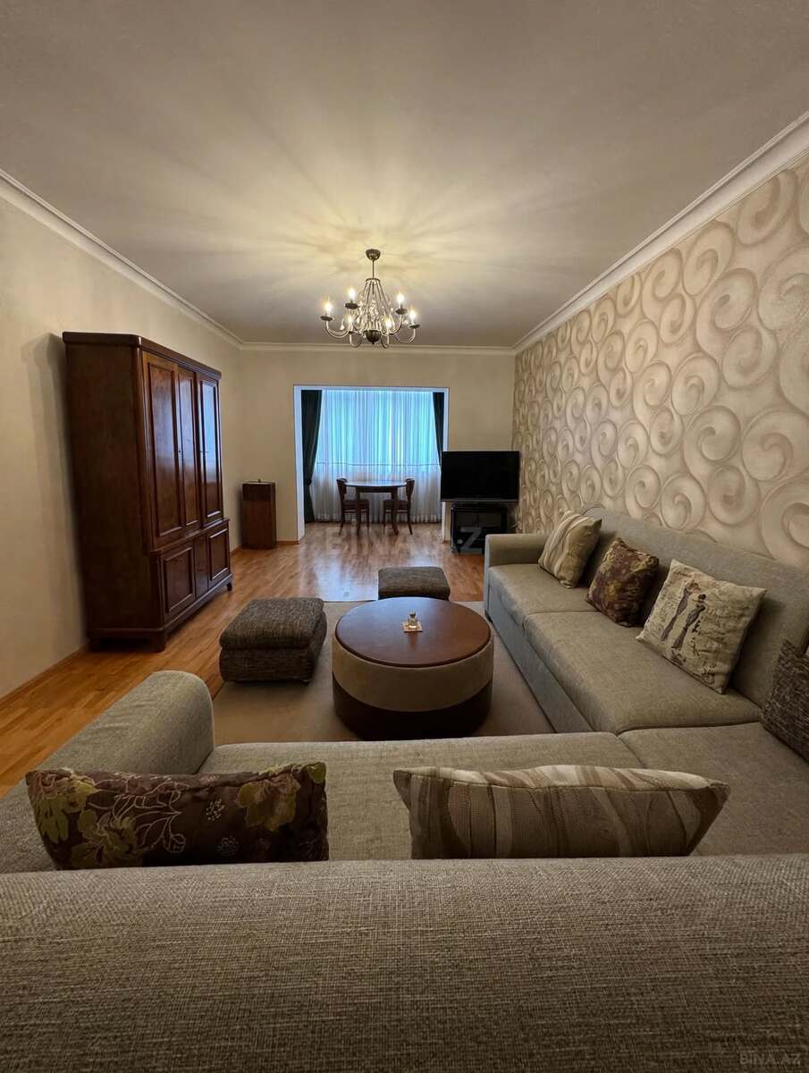 2 otaqlı Köhnə tikili, 28 May m., Bakı