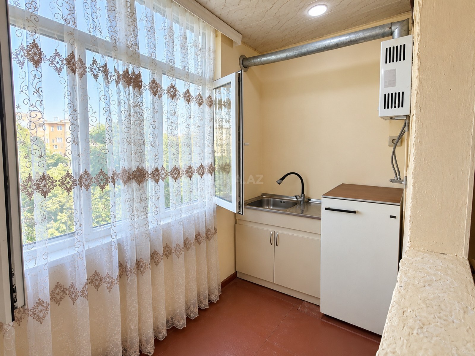 2 otaqlı Köhnə tikili, Azadlıq Prospekti m., Bakı