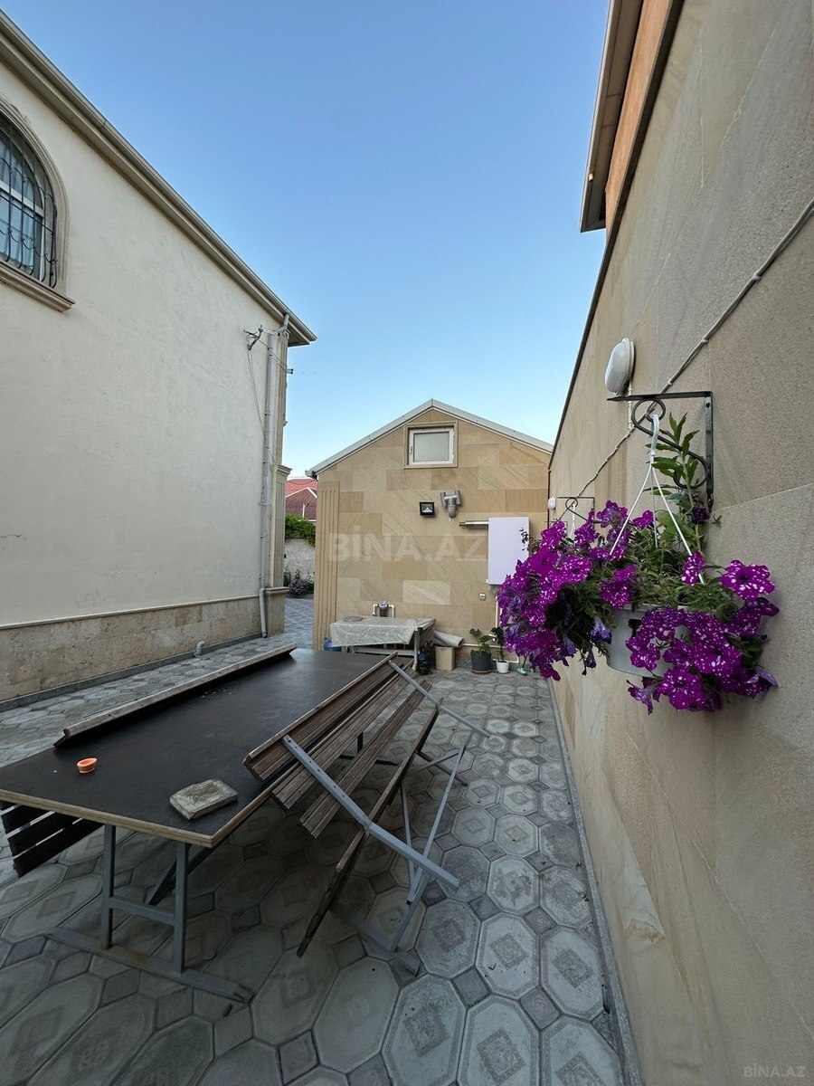 6 otaqlı Həyət evi/Bağ evi, M.Ə.Rəsulzadə q., Bakı