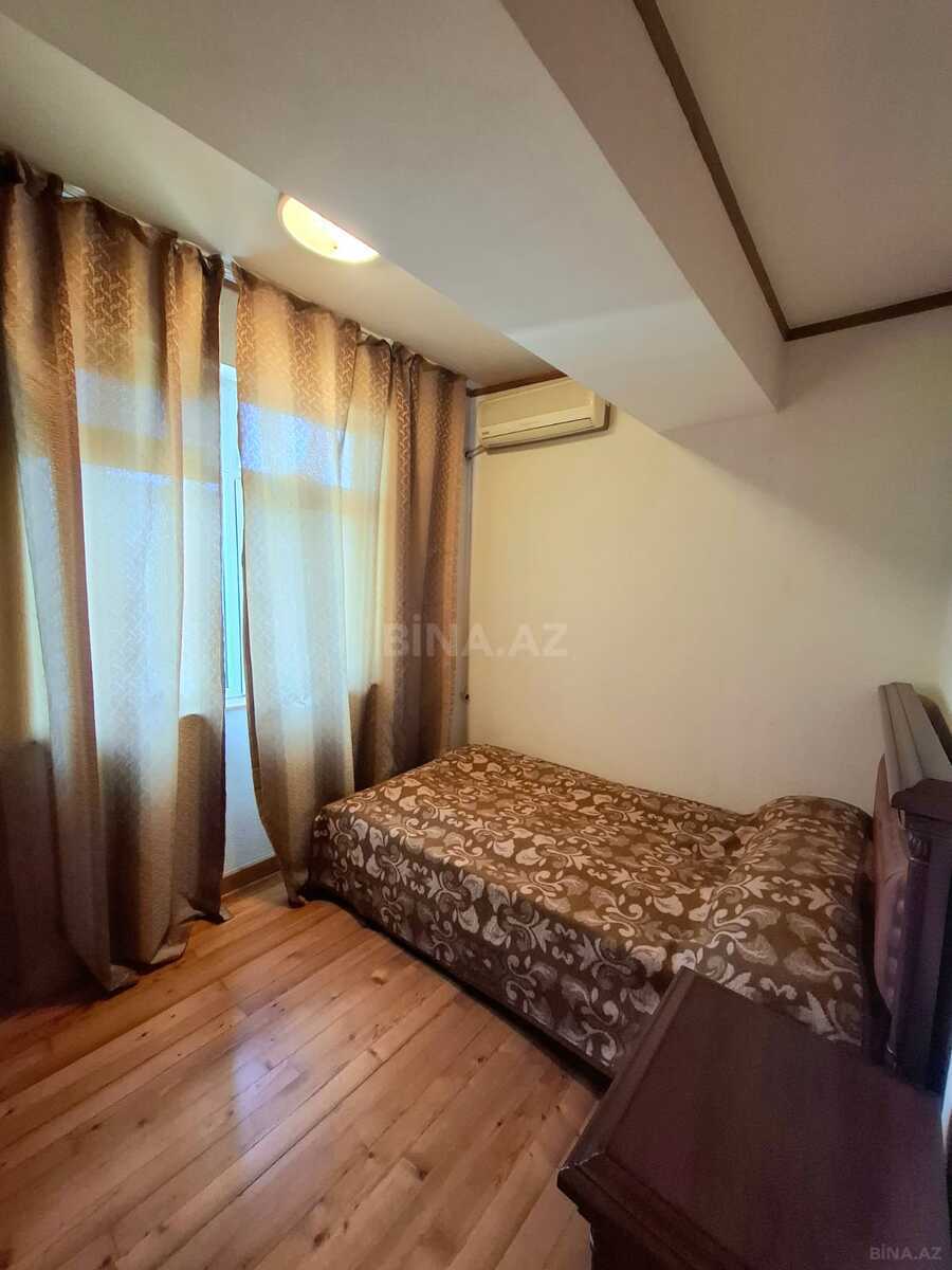 3 otaqlı Köhnə tikili, 28 May m., Bakı