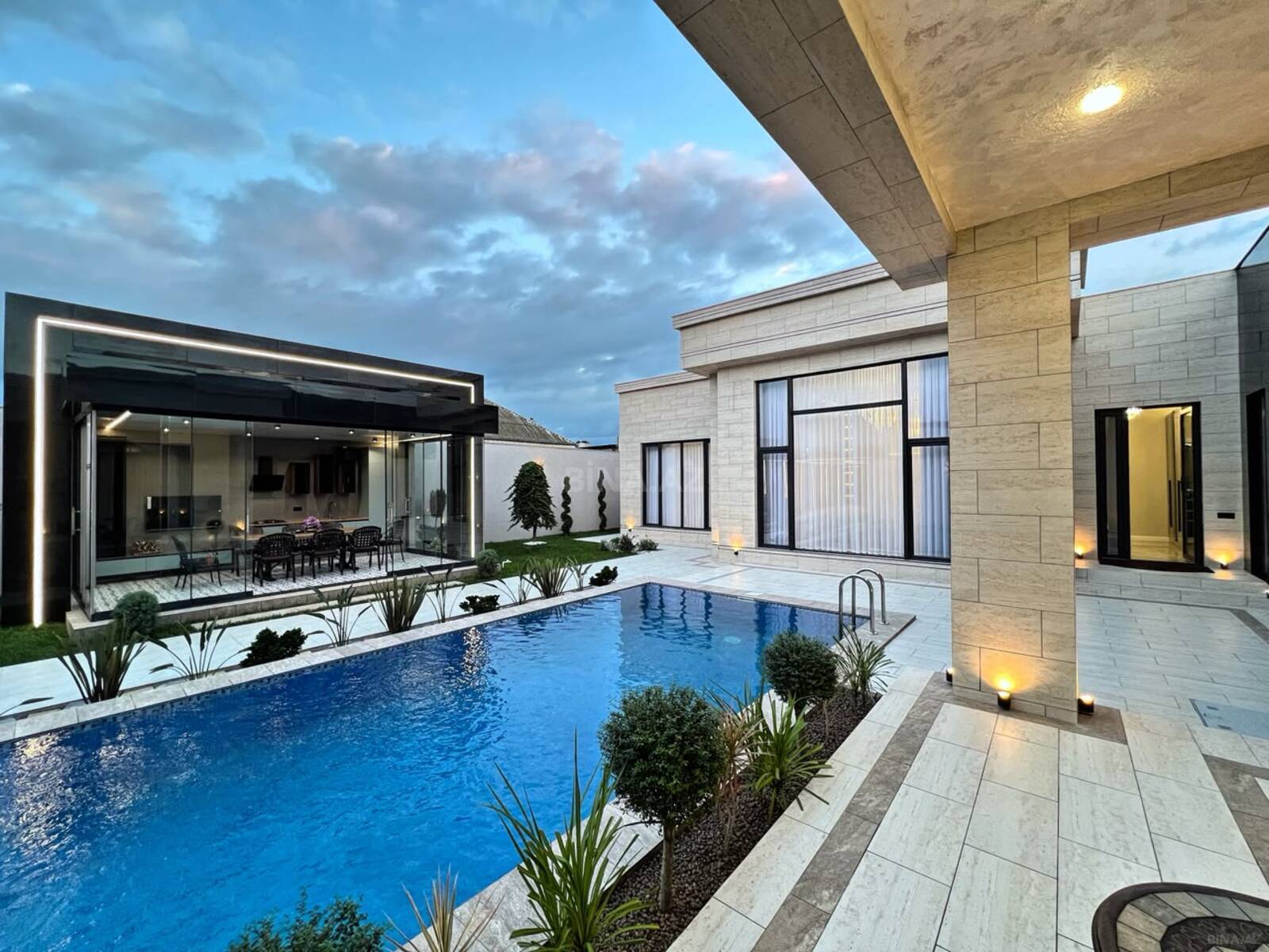 5 otaqlı Həyət evi/Bağ evi, Şüvəlan q., Bakı