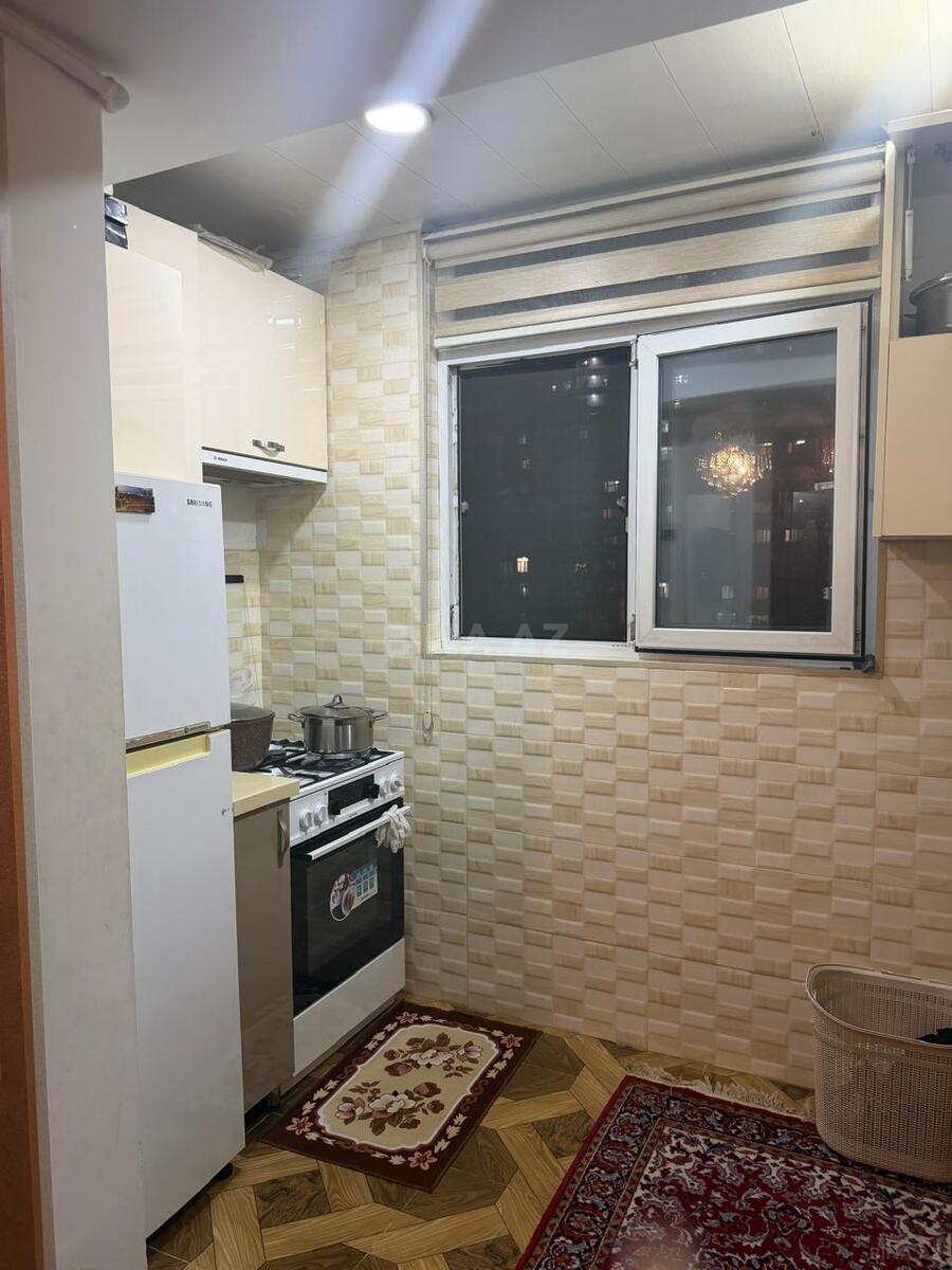 2 otaqlı Köhnə tikili, İnşaatçılar m., Bakı