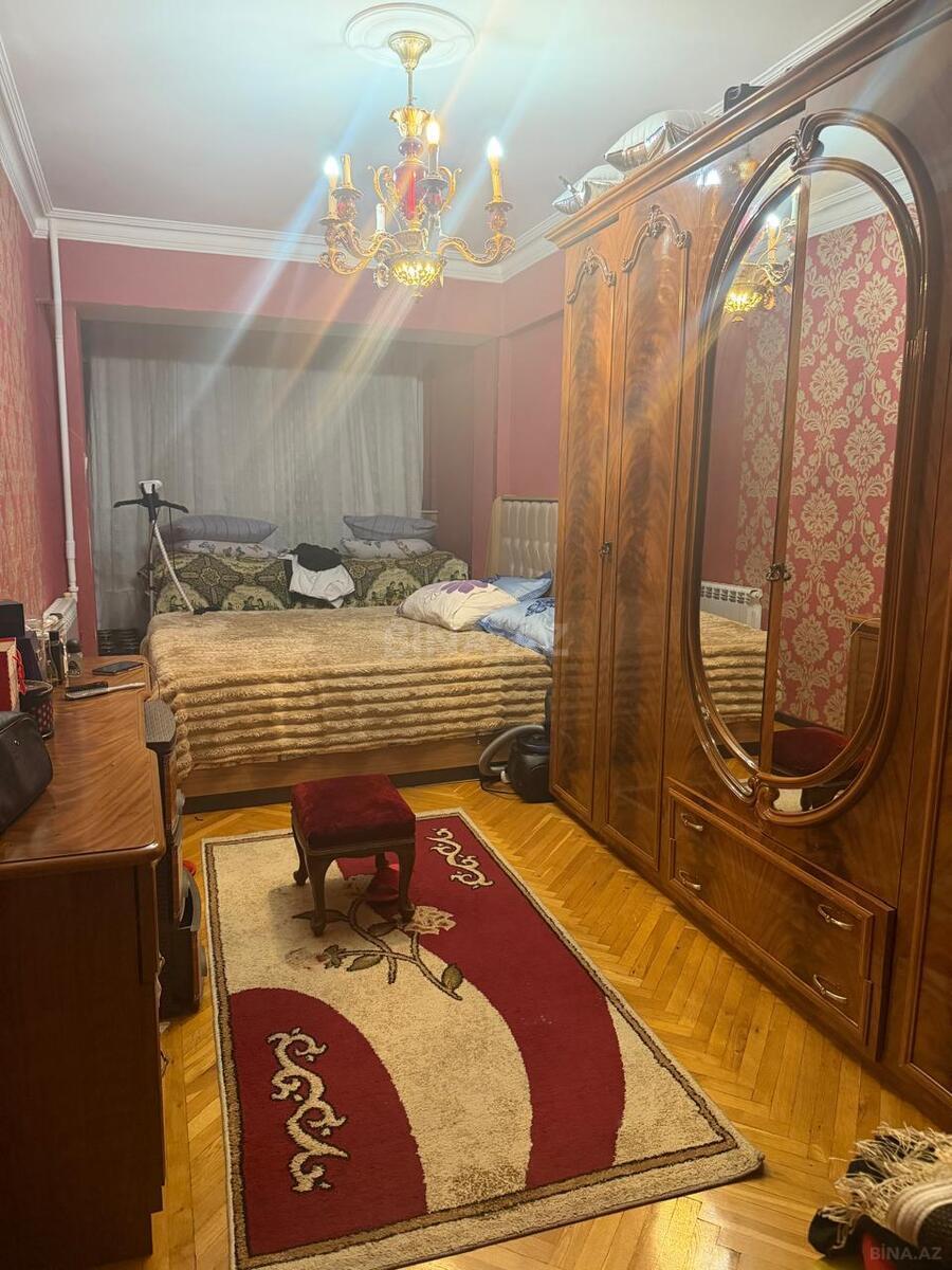 2 otaqlı Köhnə tikili, İnşaatçılar m., Bakı