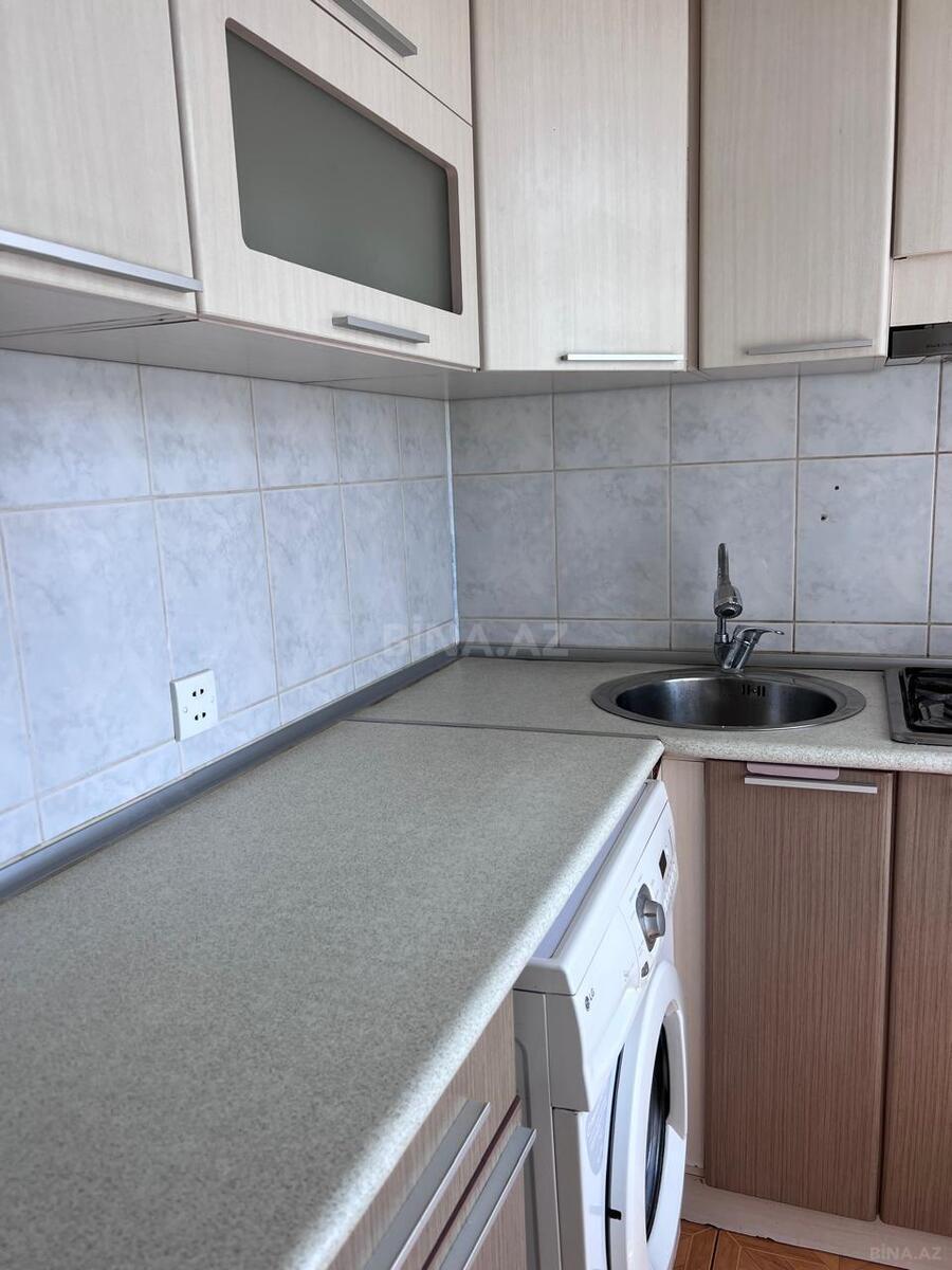3 otaqlı Köhnə tikili, İnşaatçılar m., Bakı