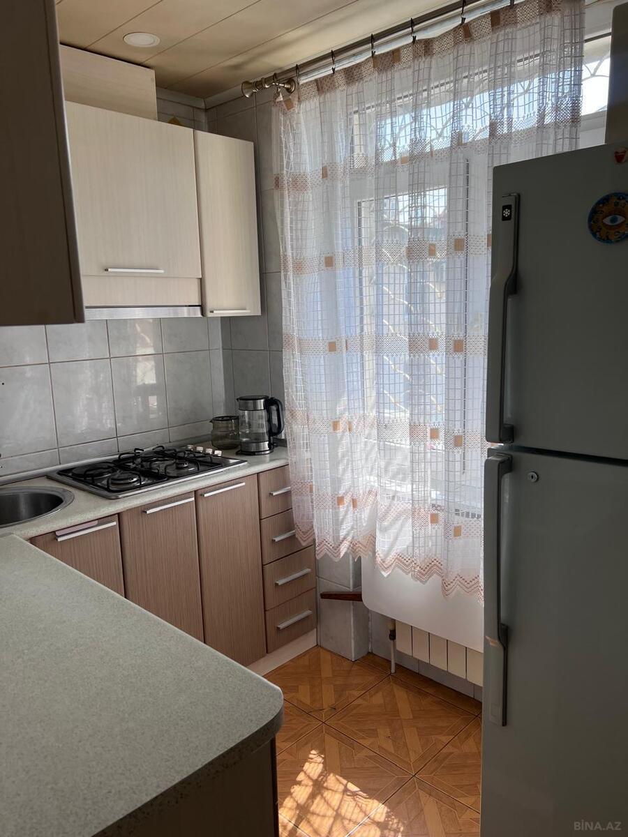 3 otaqlı Köhnə tikili, İnşaatçılar m., Bakı