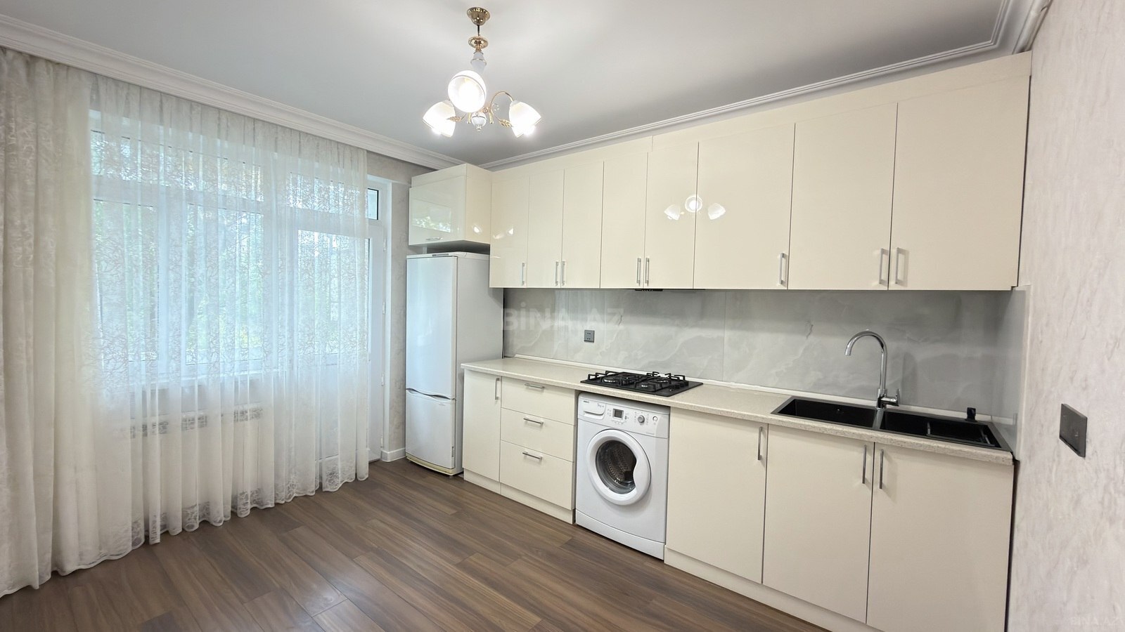 2 otaqlı Köhnə tikili, Əhmədli m., Bakı