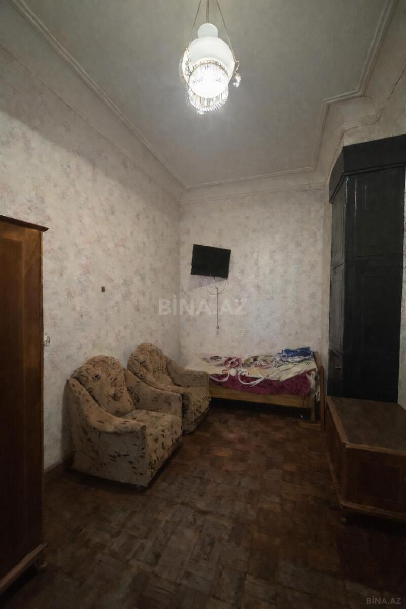 3 otaqlı Köhnə tikili, 28 May m., Bakı