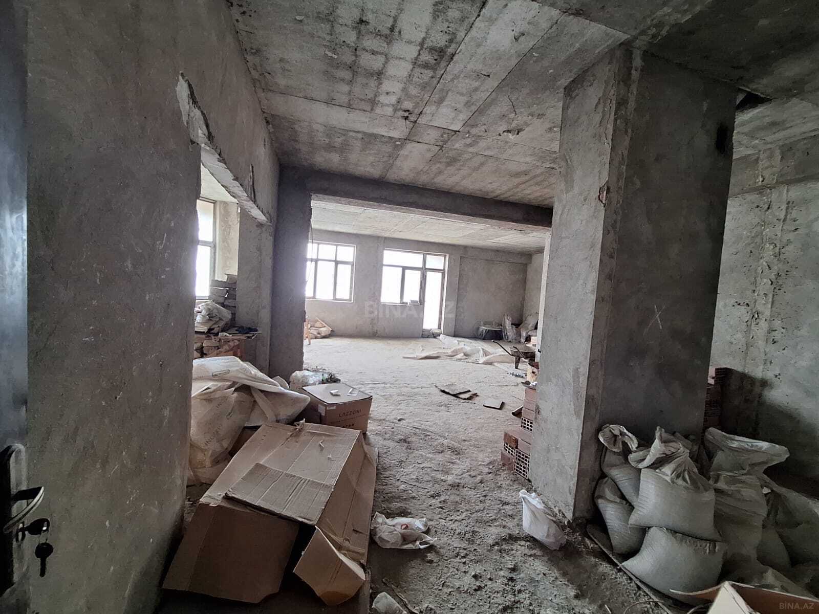 3 otaqlı Yeni tikili, Elmlər Akademiyası m., Bakı