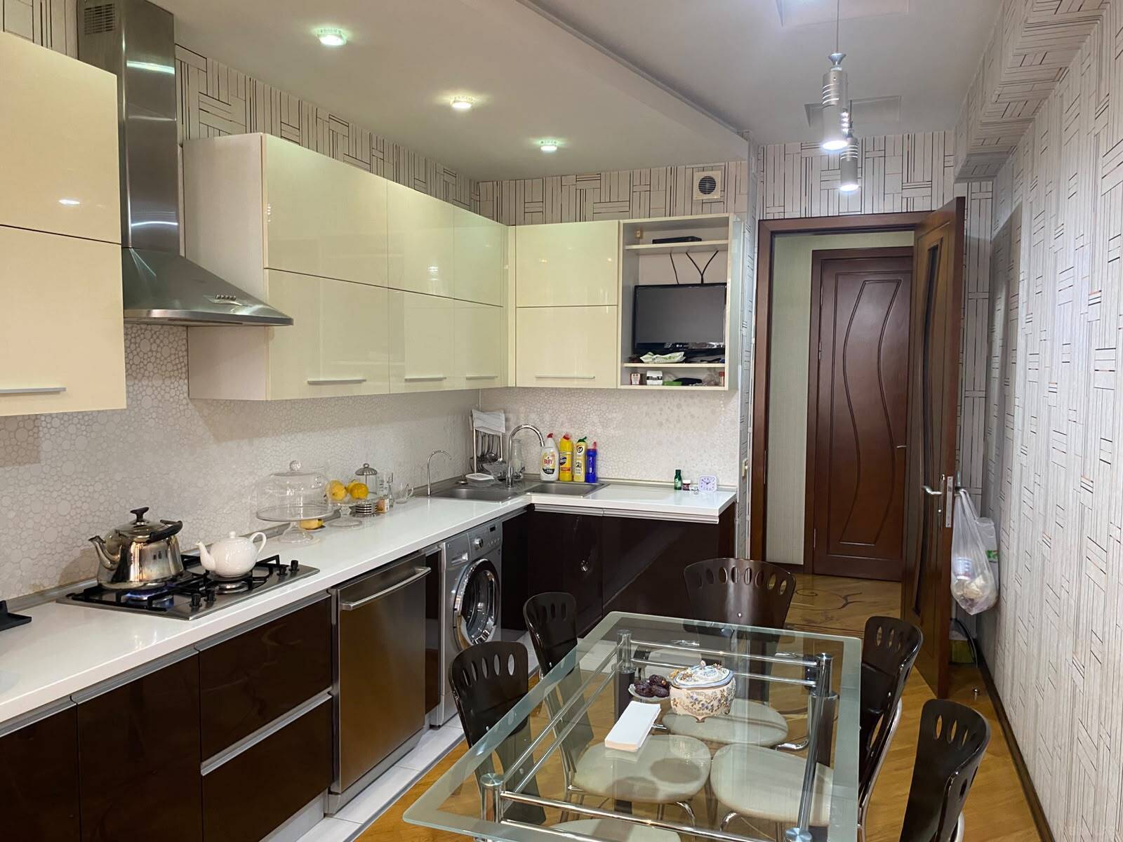 4 otaqlı Yeni tikili, 20 Yanvar m., Bakı