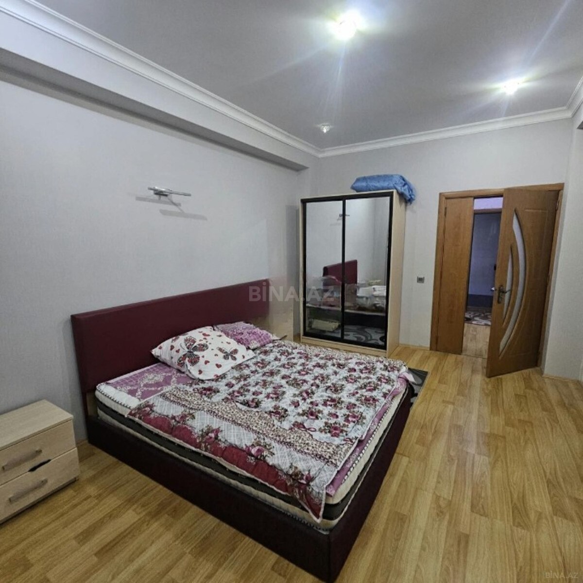 3 otaqlı Yeni tikili, Şah İsmayıl Xətai m., Bakı