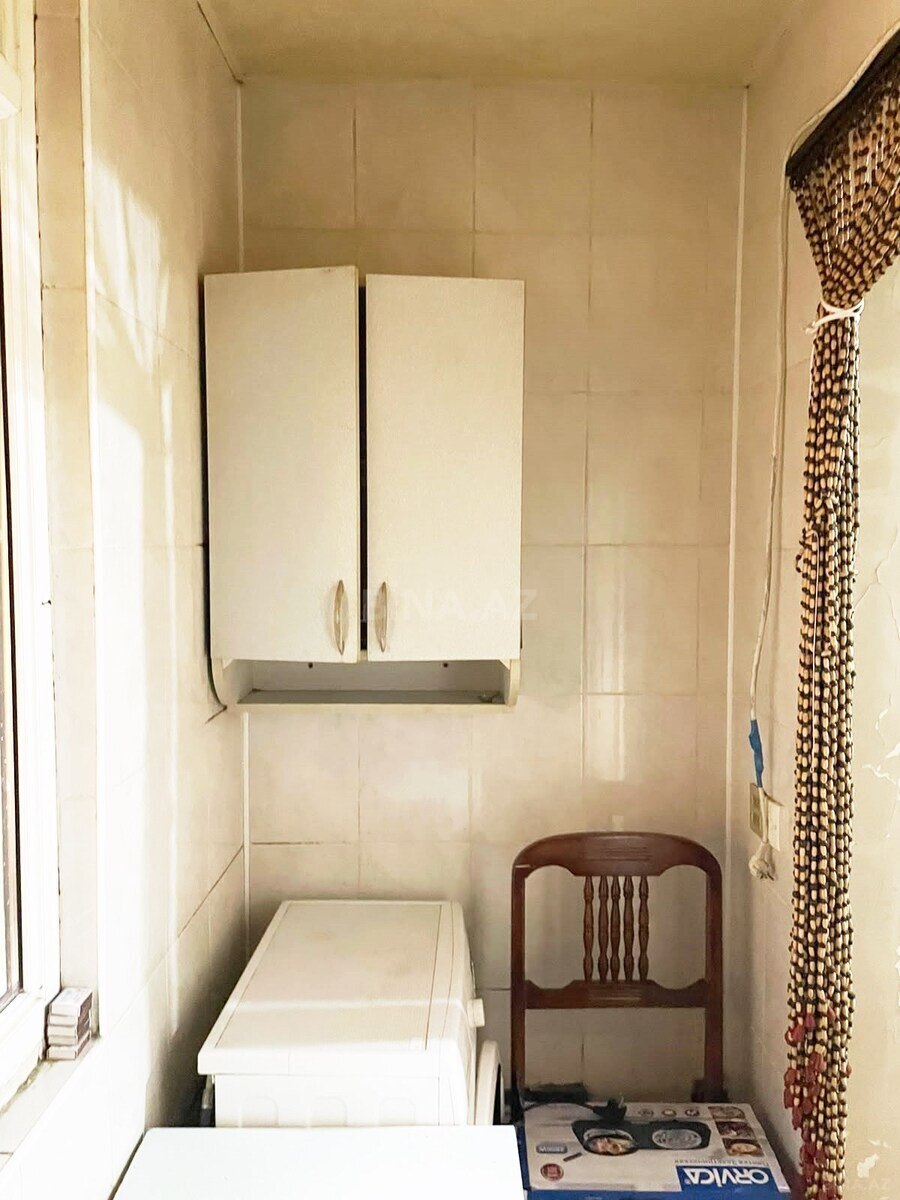 2 otaqlı Köhnə tikili, 8-ci mikrorayon q., Bakı