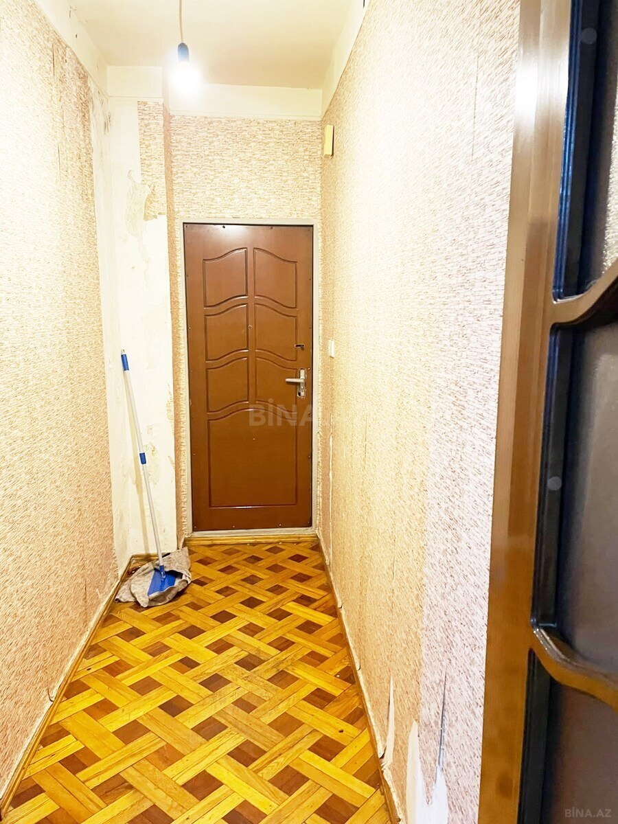 2 otaqlı Köhnə tikili, 8-ci mikrorayon q., Bakı