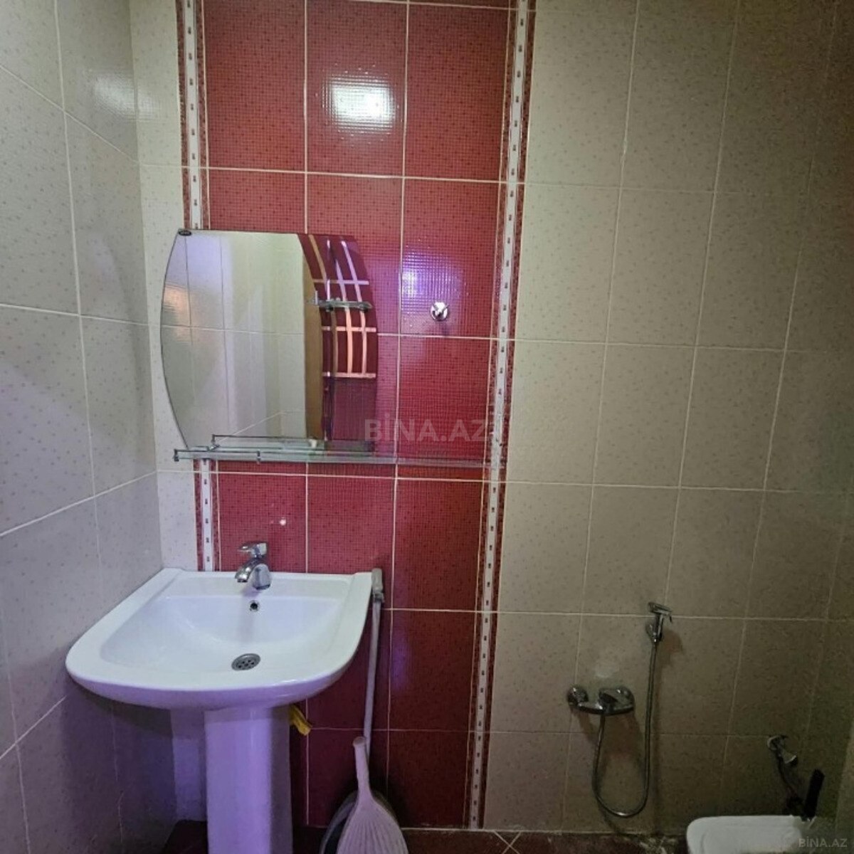 3 otaqlı Yeni tikili, Şah İsmayıl Xətai m., Bakı