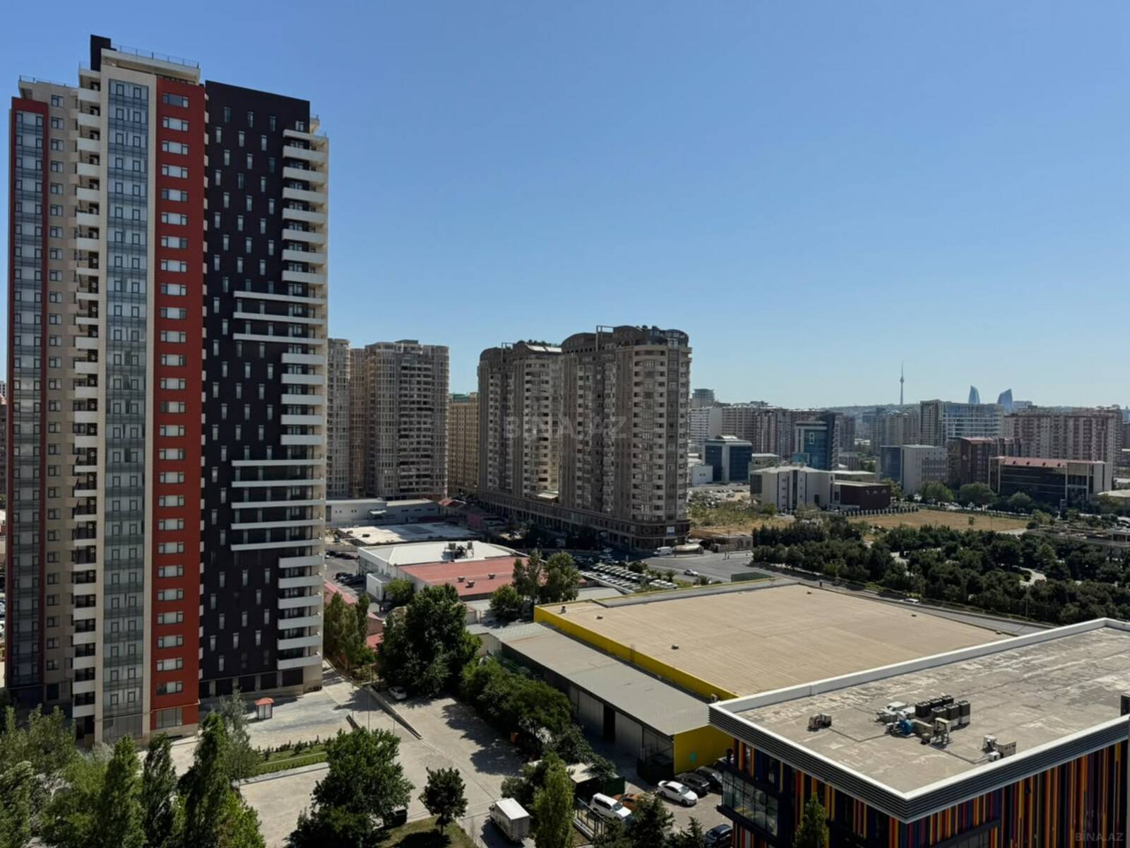 3 otaqlı Yeni tikili, Şah İsmayıl Xətai m., Bakı
