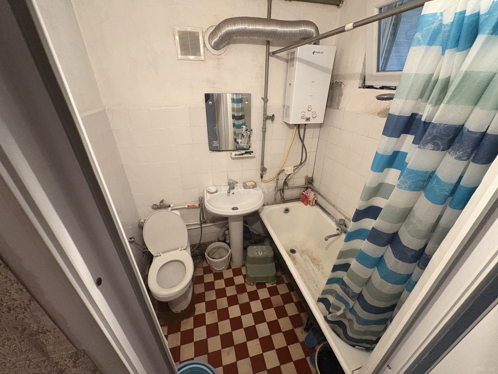 2 otaqlı Köhnə tikili, Şah İsmayıl Xətai m., Bakı