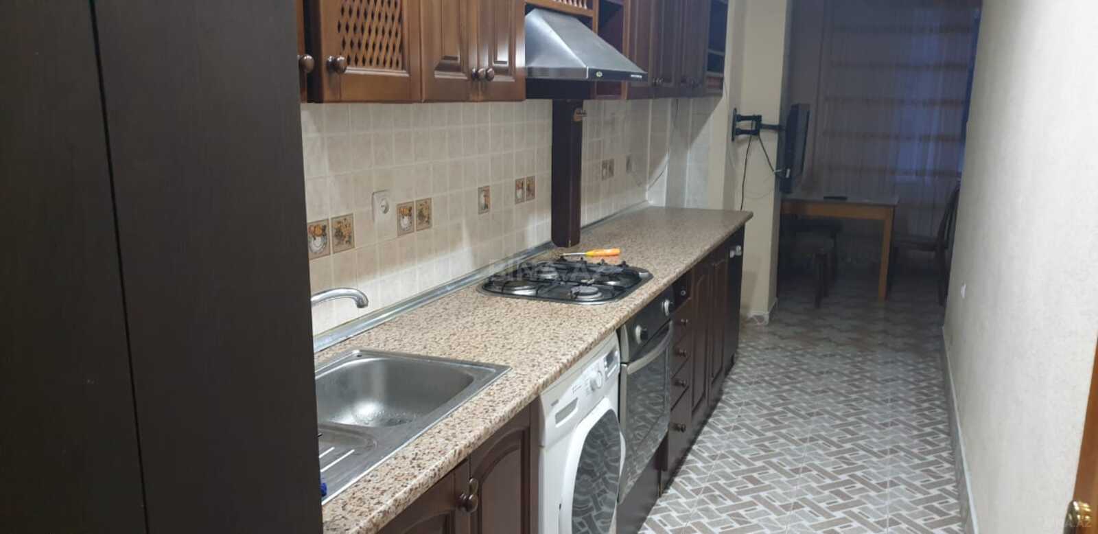 3 otaqlı Köhnə tikili, Sahil m., Bakı