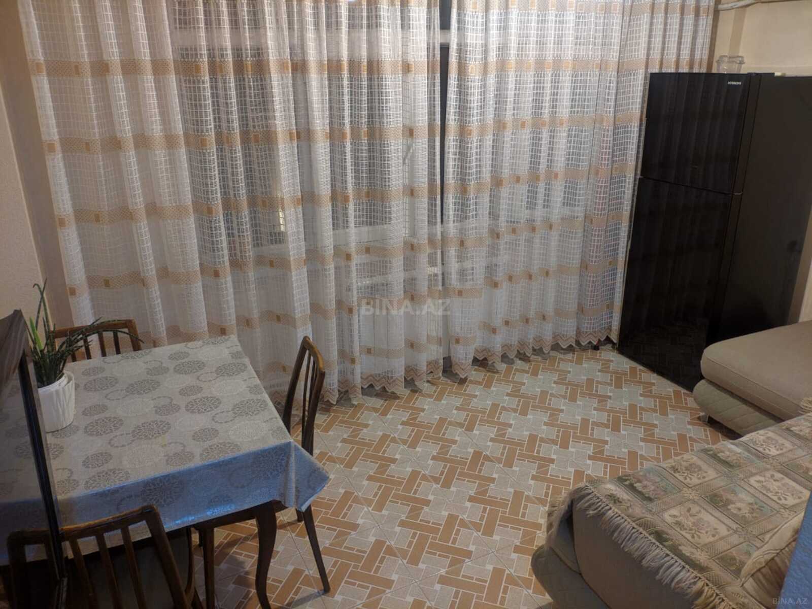 3 otaqlı Köhnə tikili, Sahil m., Bakı
