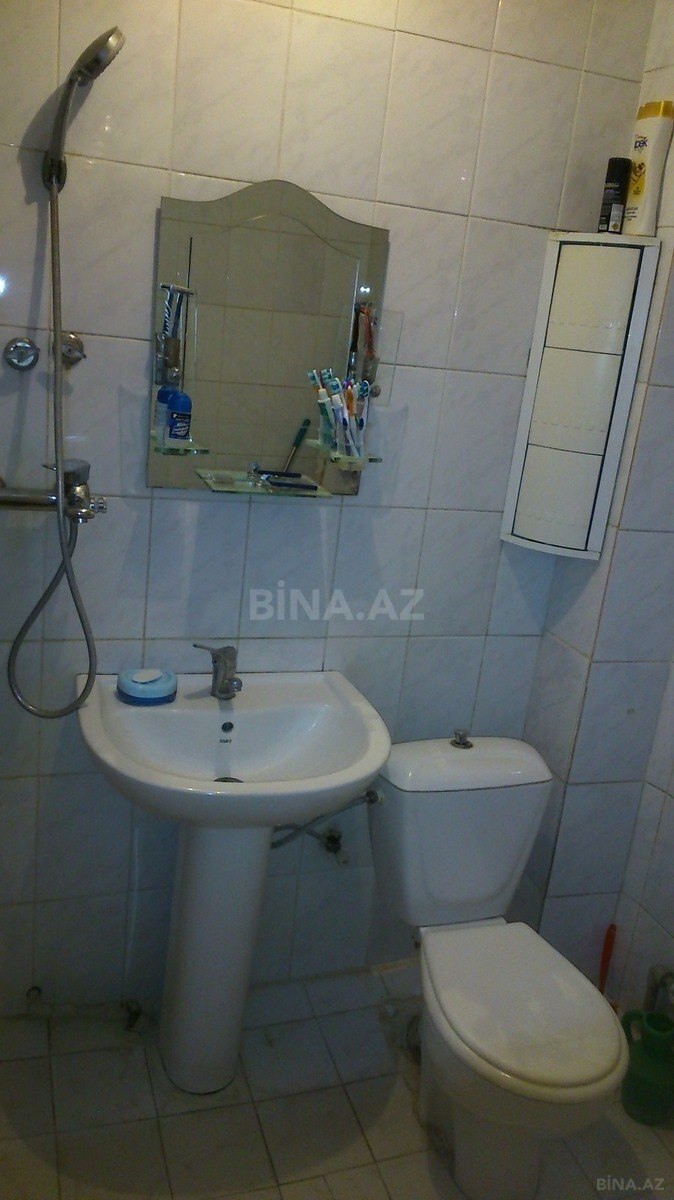 3 otaqlı Köhnə tikili, Həzi Aslanov m., Bakı