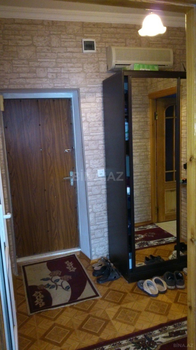 3 otaqlı Köhnə tikili, Həzi Aslanov m., Bakı