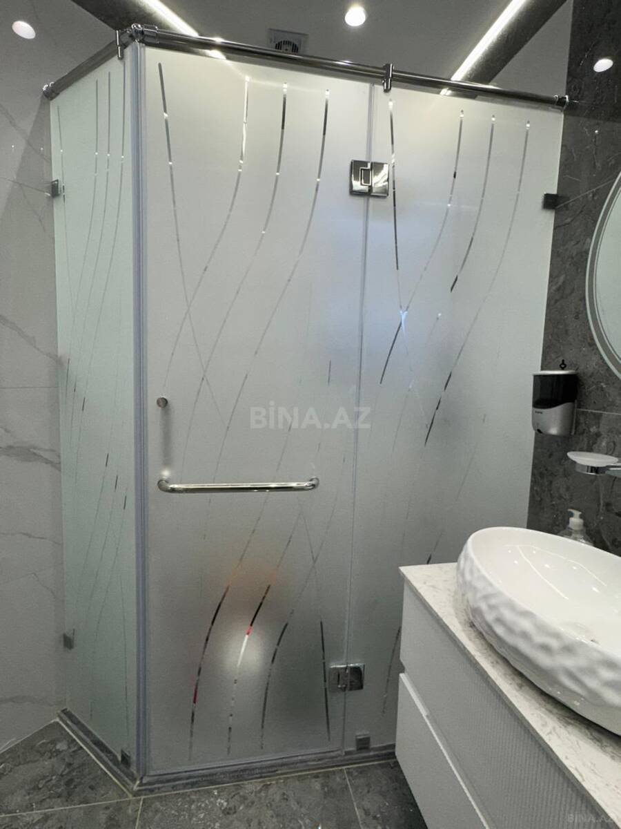 3 otaqlı Köhnə tikili, 28 May m., Bakı