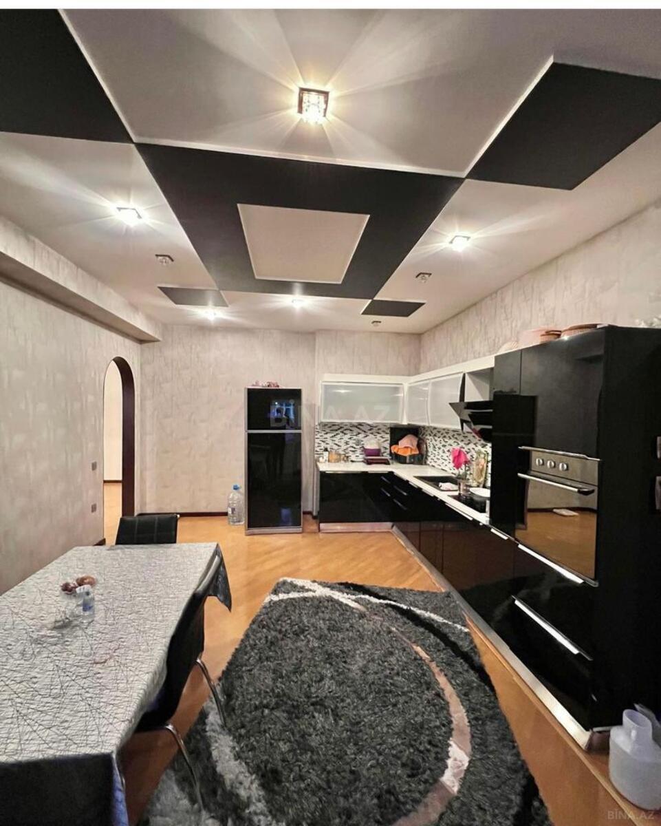 3 otaqlı Yeni tikili, Şah İsmayıl Xətai m., Bakı