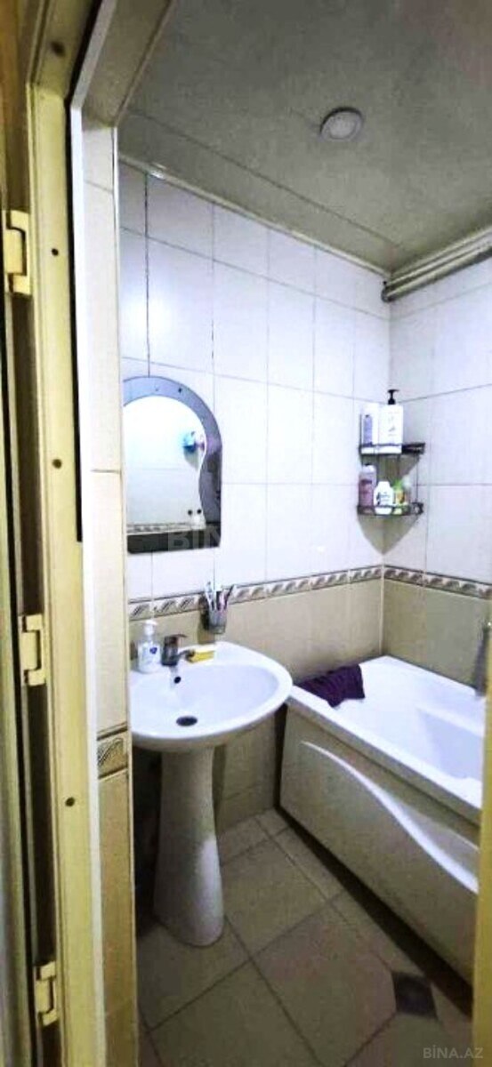 2 otaqlı Köhnə tikili, Xalqlar Dostluğu m., Bakı