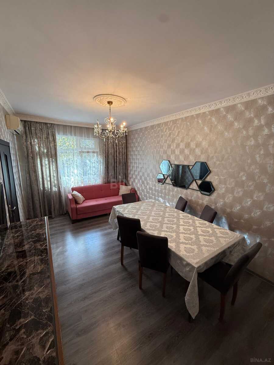 3 otaqlı Köhnə tikili, İnşaatçılar m., Bakı