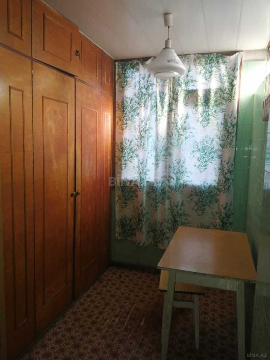 3 otaqlı Köhnə tikili, Elmlər Akademiyası m., Bakı