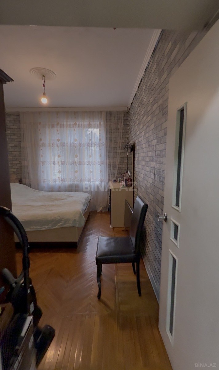 2 otaqlı Köhnə tikili, Əhmədli m., Bakı