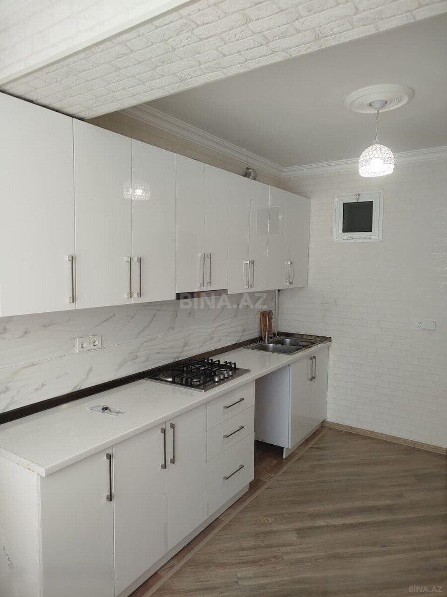 3 otaqlı Köhnə tikili, Xalqlar Dostluğu m., Bakı