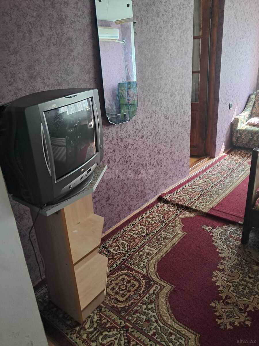 3 otaqlı Köhnə tikili, Neftçilər m., Bakı