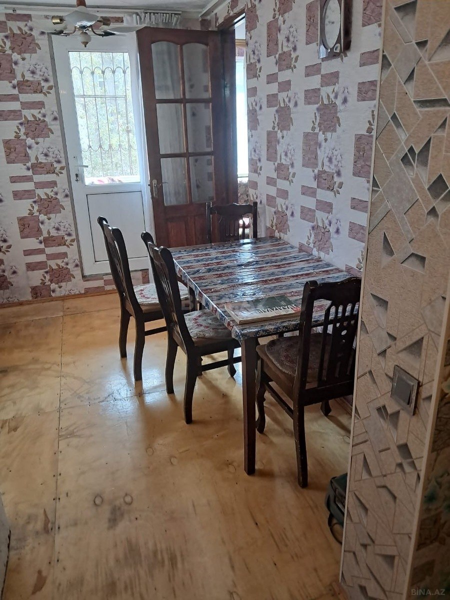 3 otaqlı Köhnə tikili, Neftçilər m., Bakı