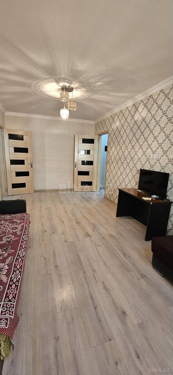 2 otaqlı Köhnə tikili, İnşaatçılar m., Bakı