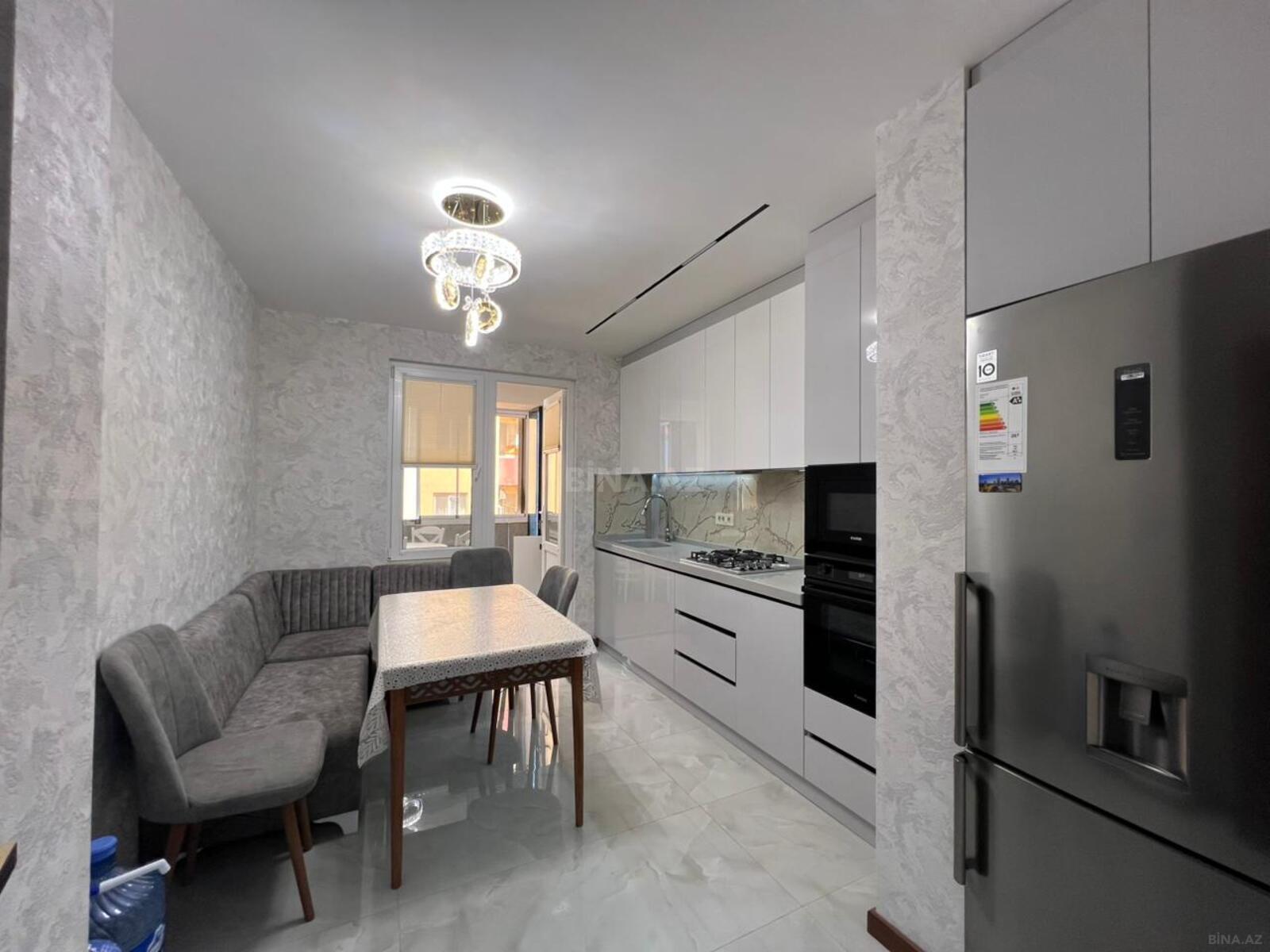 5 otaqlı Köhnə tikili, Əhmədli m., Bakı