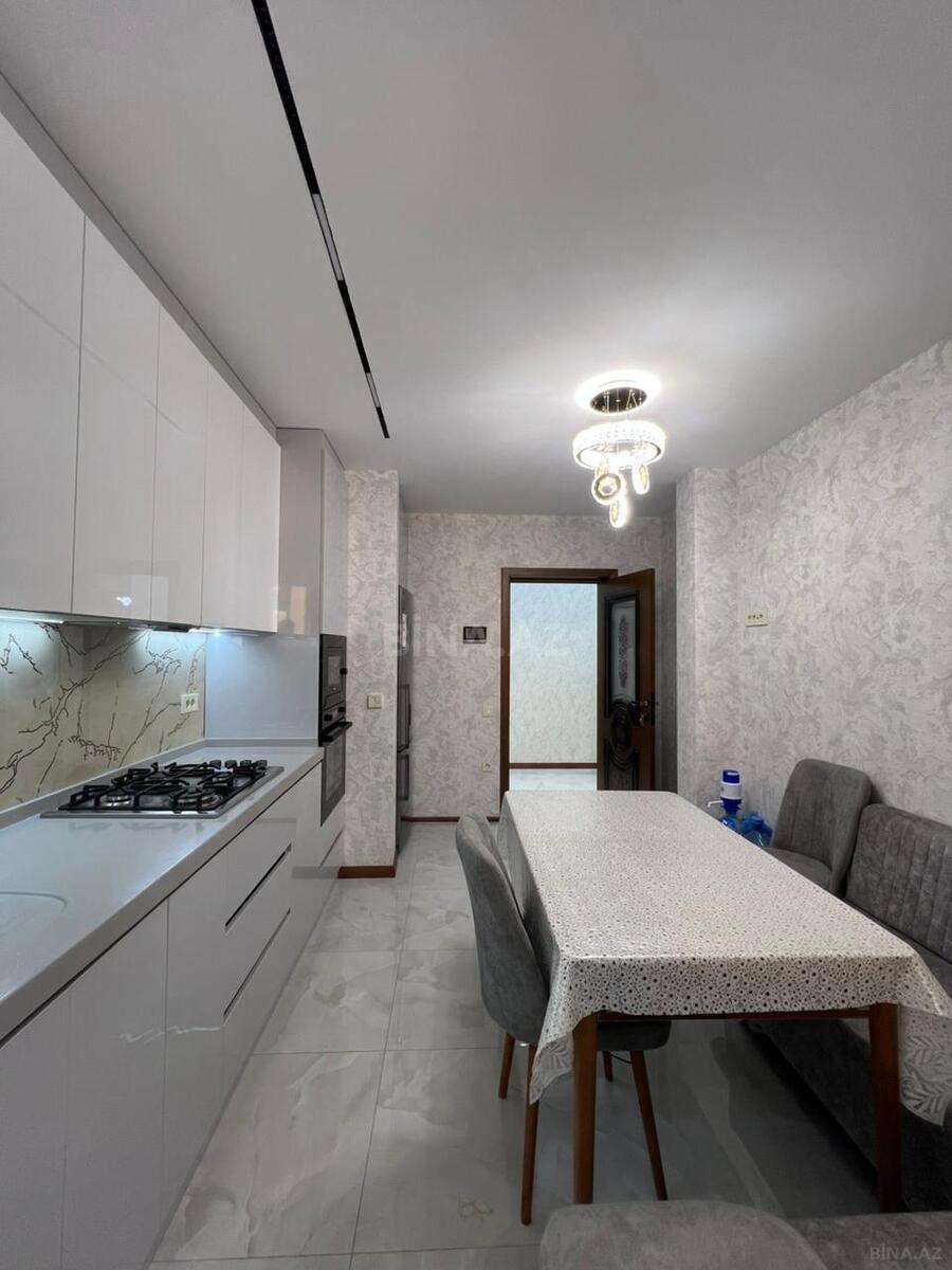 5 otaqlı Köhnə tikili, Əhmədli m., Bakı