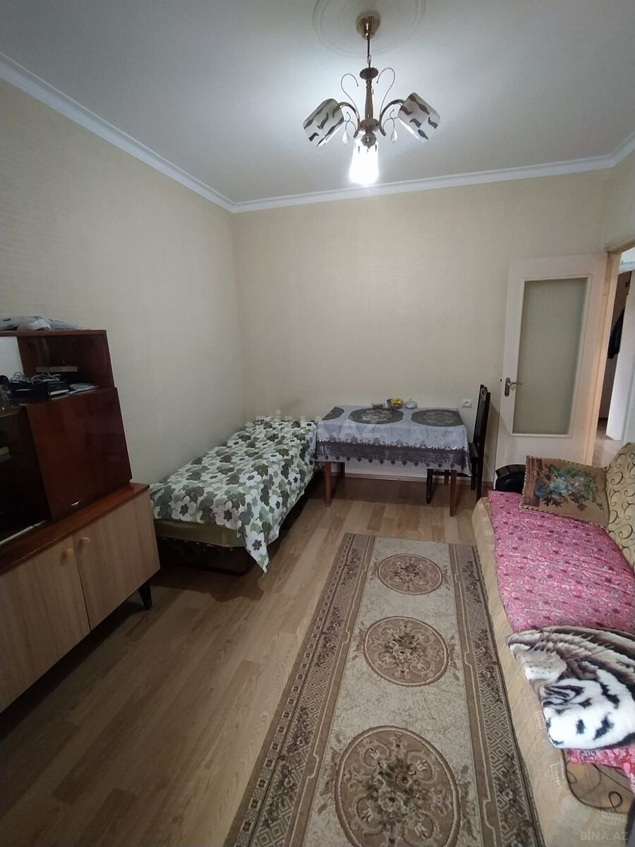 2 otaqlı Köhnə tikili, Xalqlar Dostluğu m., Bakı