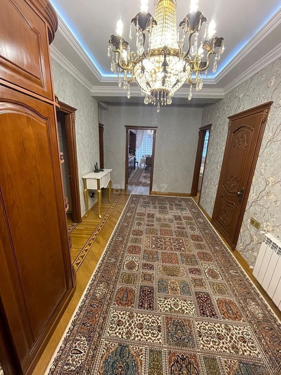 3 otaqlı Yeni tikili, Şah İsmayıl Xətai m., Bakı