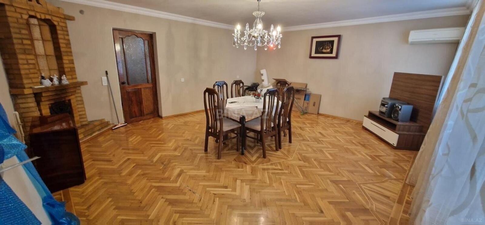 3 otaqlı Köhnə tikili, Elmlər Akademiyası m., Bakı