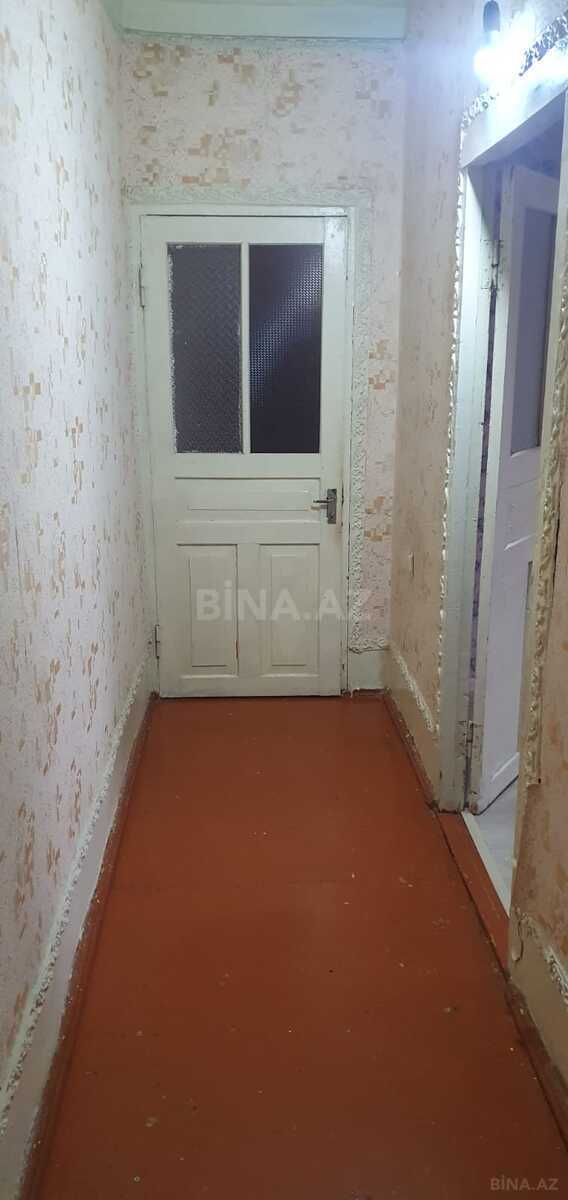 3 otaqlı Köhnə tikili, Bakıxanov q., Bakı