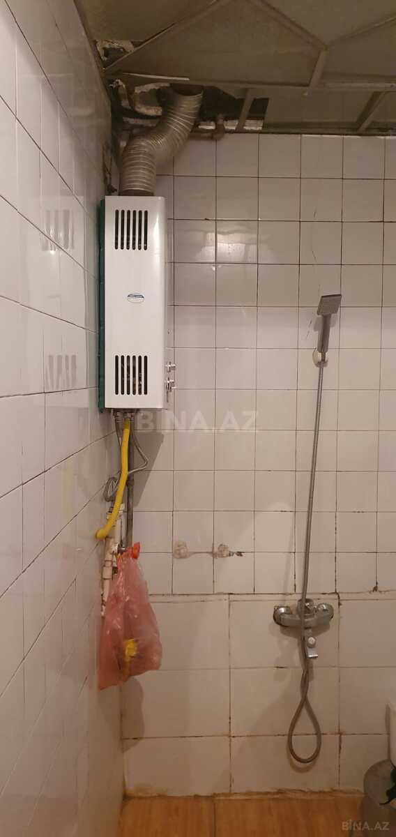3 otaqlı Köhnə tikili, Bakıxanov q., Bakı