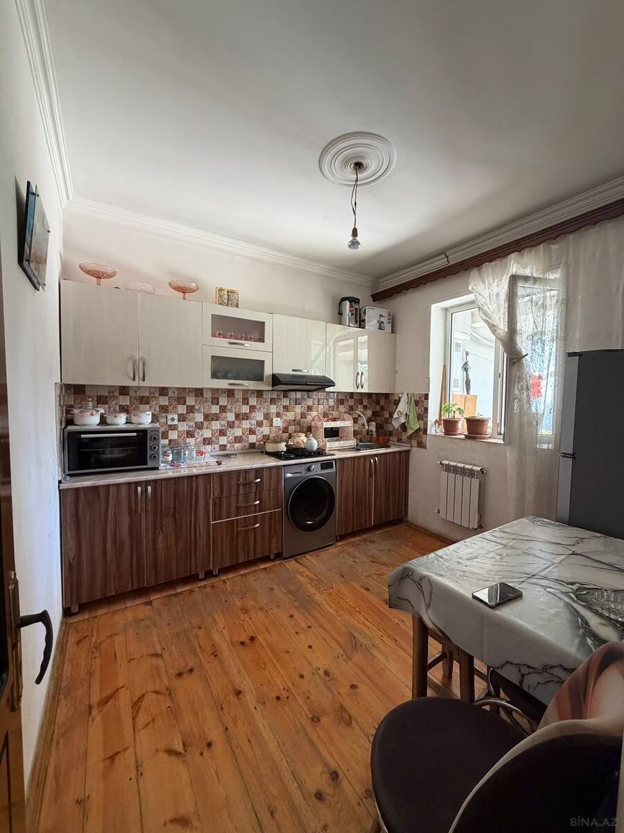 6 otaqlı Həyət evi/Bağ evi, Qaraçuxur q., Bakı