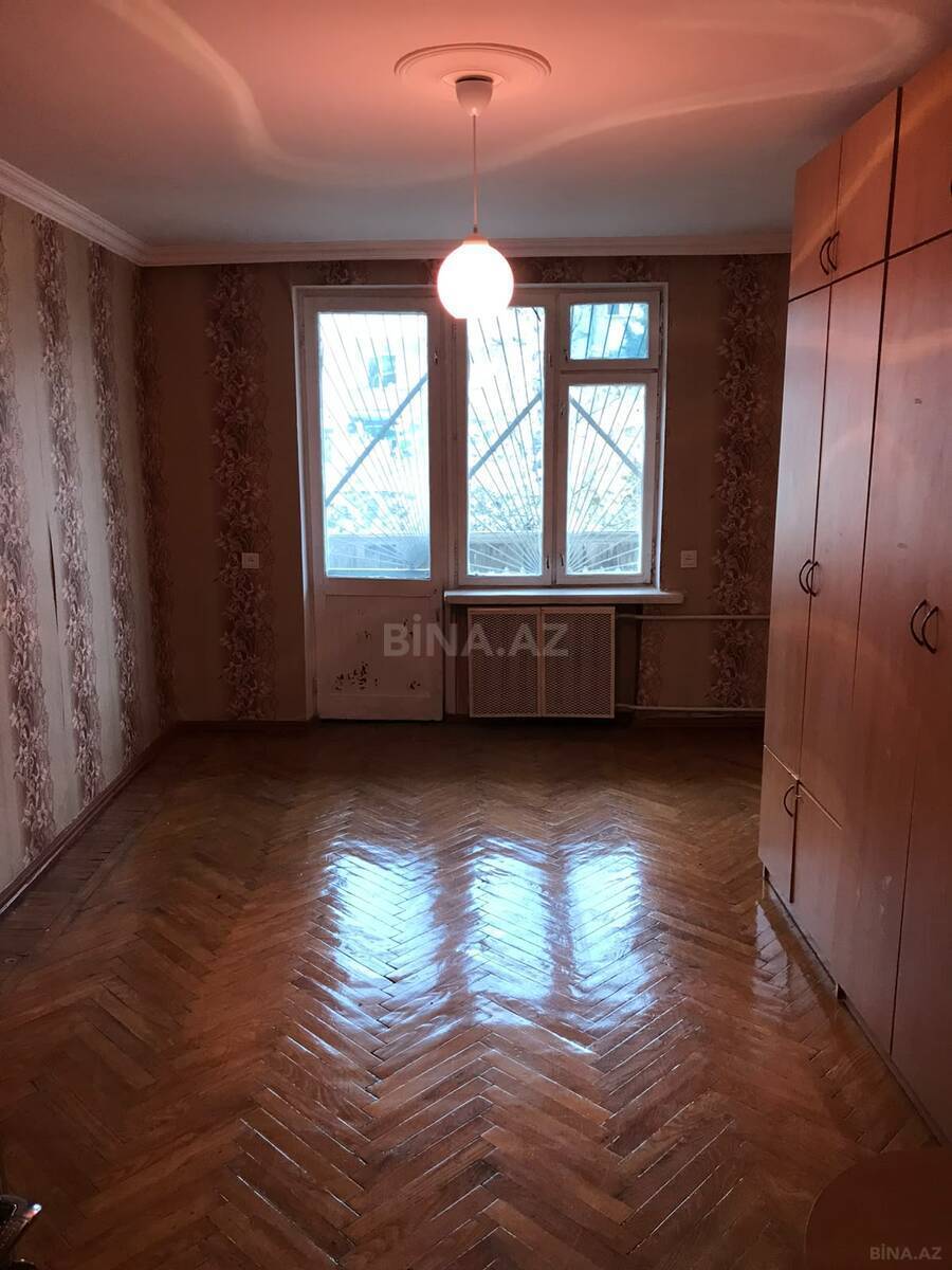 3 otaqlı Köhnə tikili, Elmlər Akademiyası m., Bakı