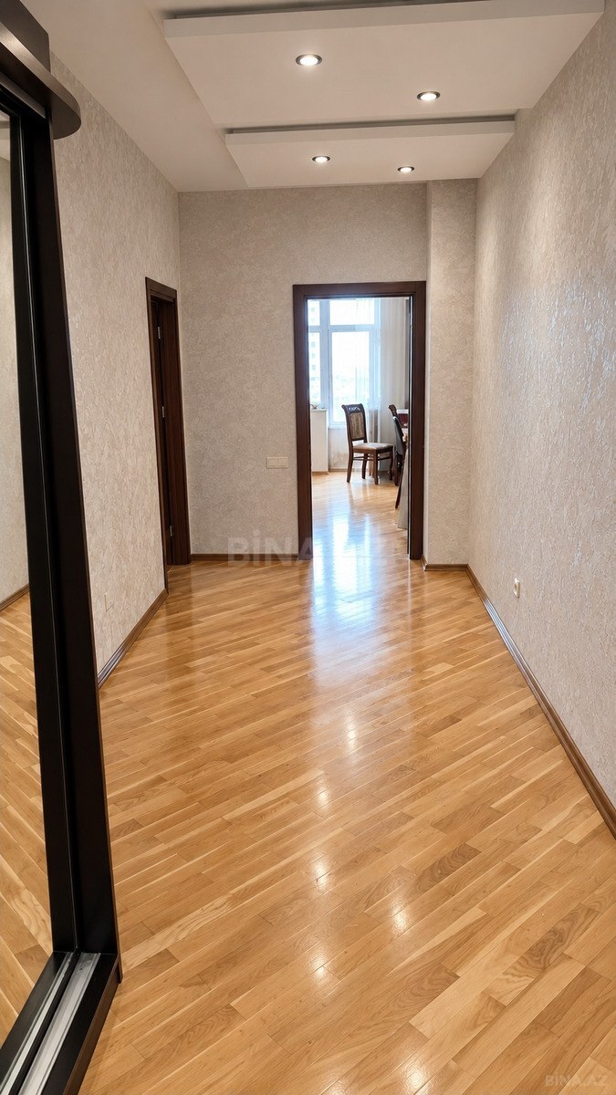 2 otaqlı Yeni tikili, 8 Noyabr m., Bakı