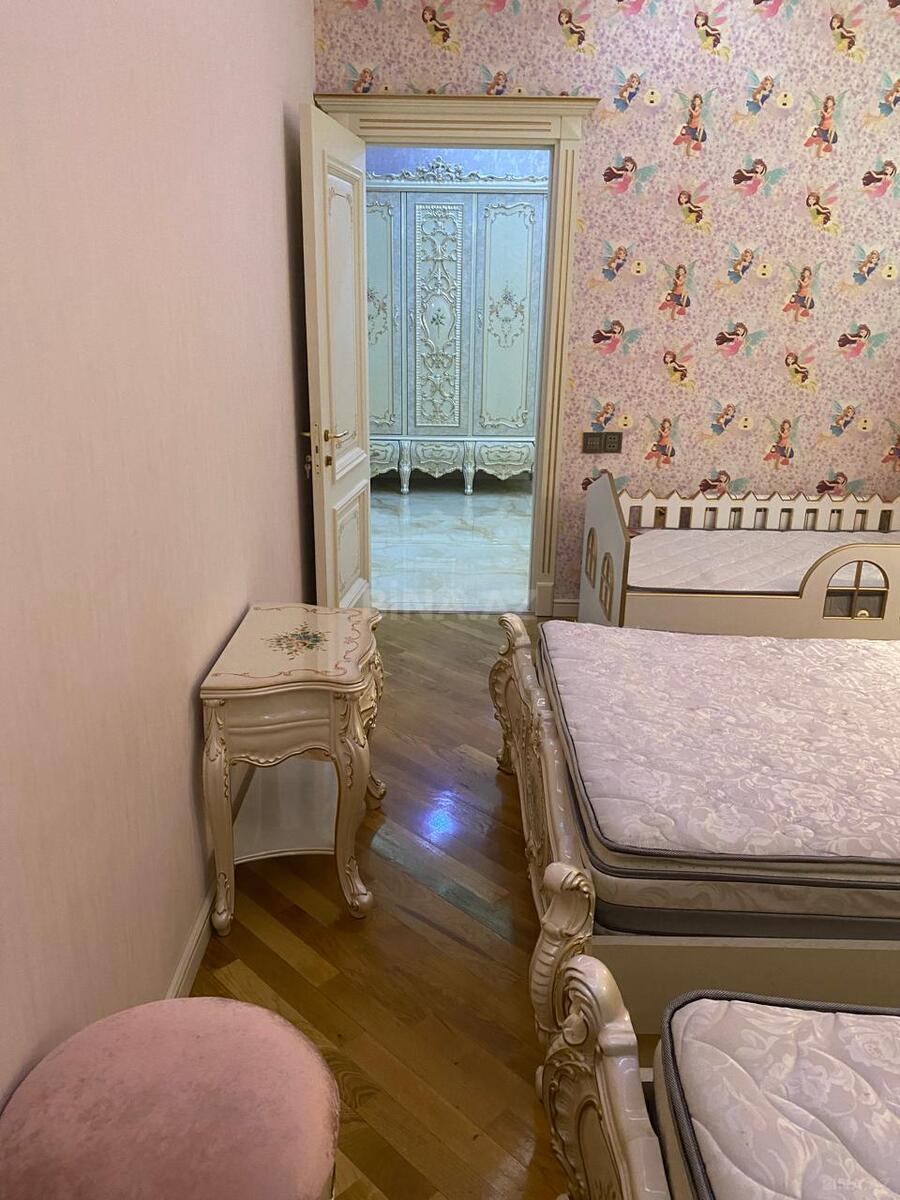 3 otaqlı Yeni tikili, 8 Noyabr m., Bakı