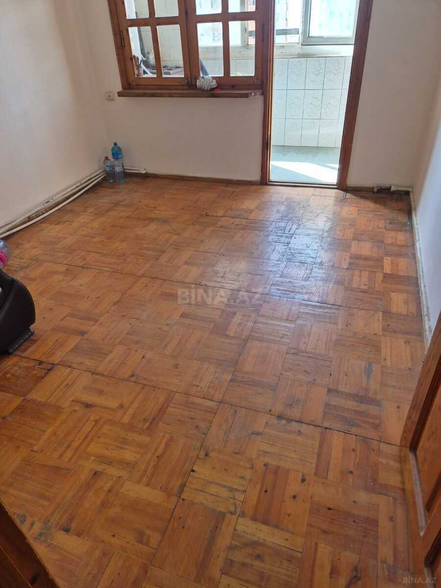 3 otaqlı Köhnə tikili, Həzi Aslanov m., Bakı