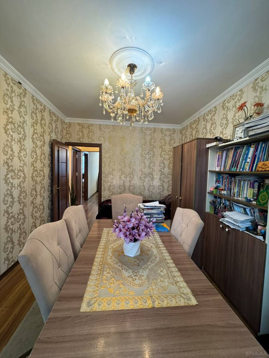 3 otaqlı Köhnə tikili, Bakıxanov q., Bakı